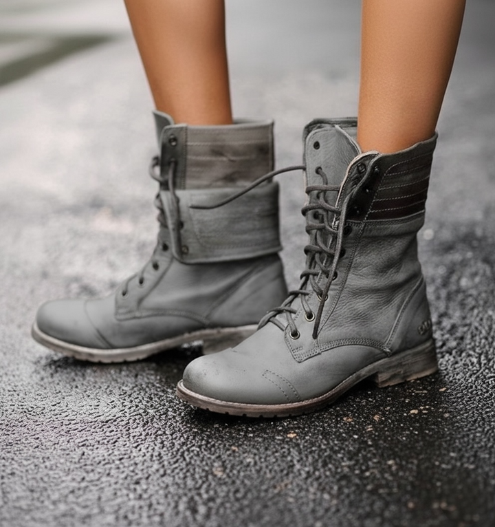 Rowena™ | Women’s Vintage Lace-Up Boots
