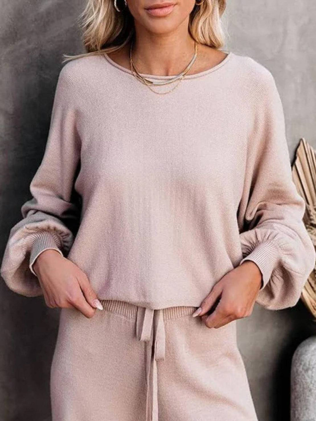 Hailey | Women's Cropped Sweatshirt and Wide-Leg Pants Lounge Set
