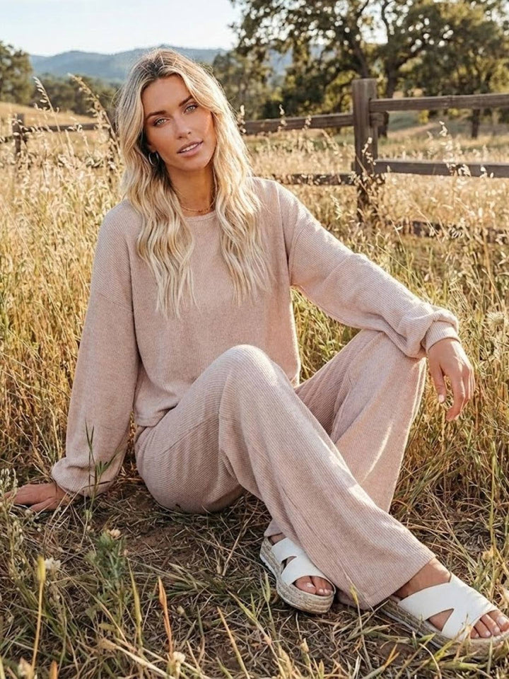 Hailey | Women's Cropped Sweatshirt and Wide-Leg Pants Lounge Set