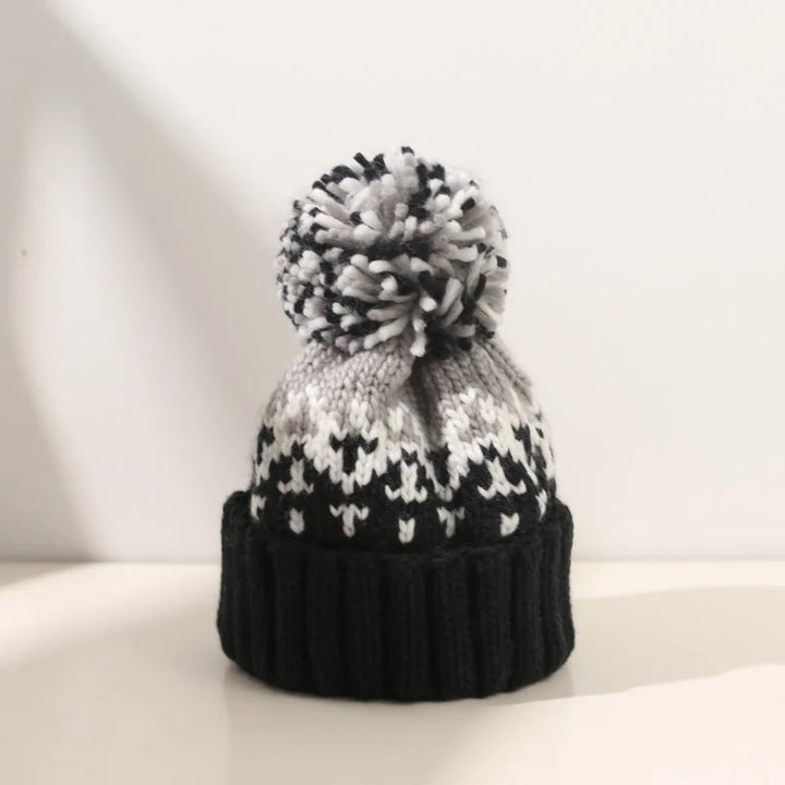 TAMARA™ | Cozy Snowflake Pom Beanie