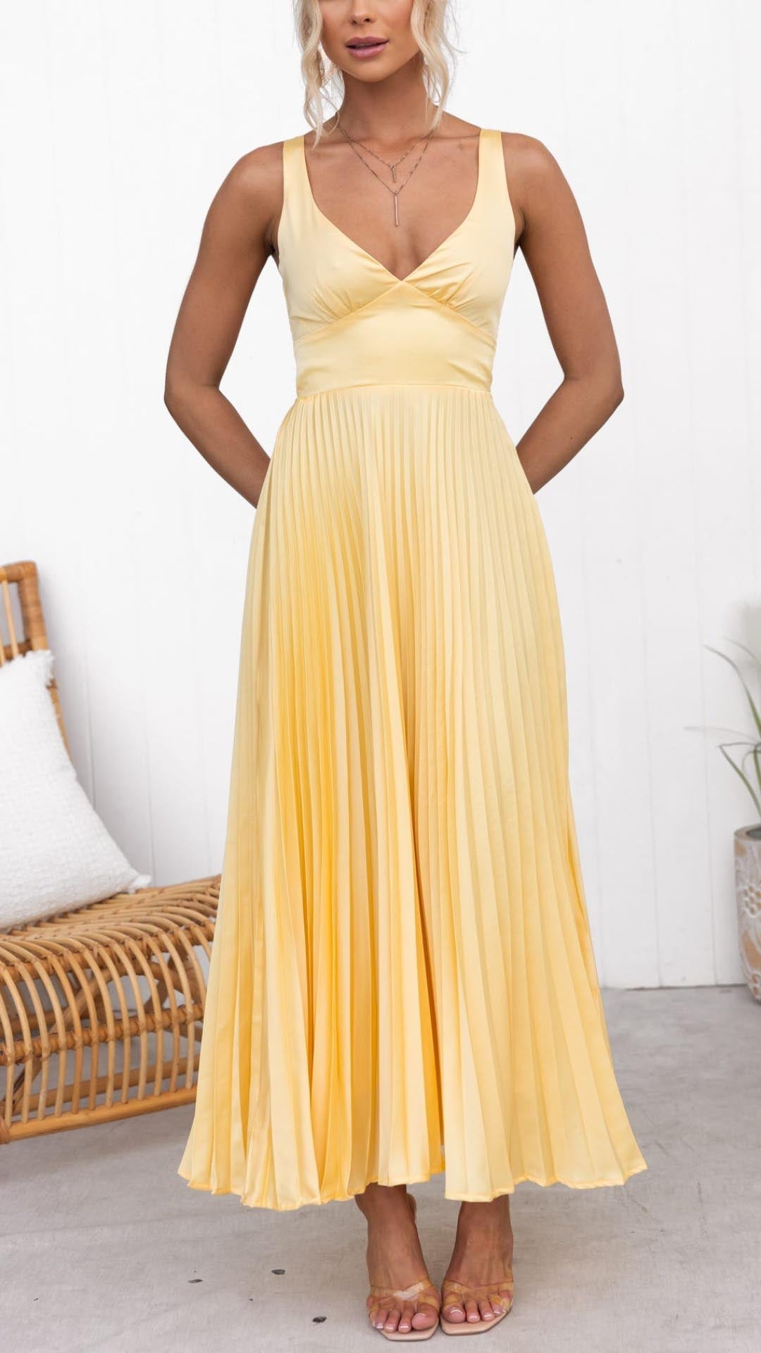 Eileen™ | Pleated V-Neck Maxi Dress