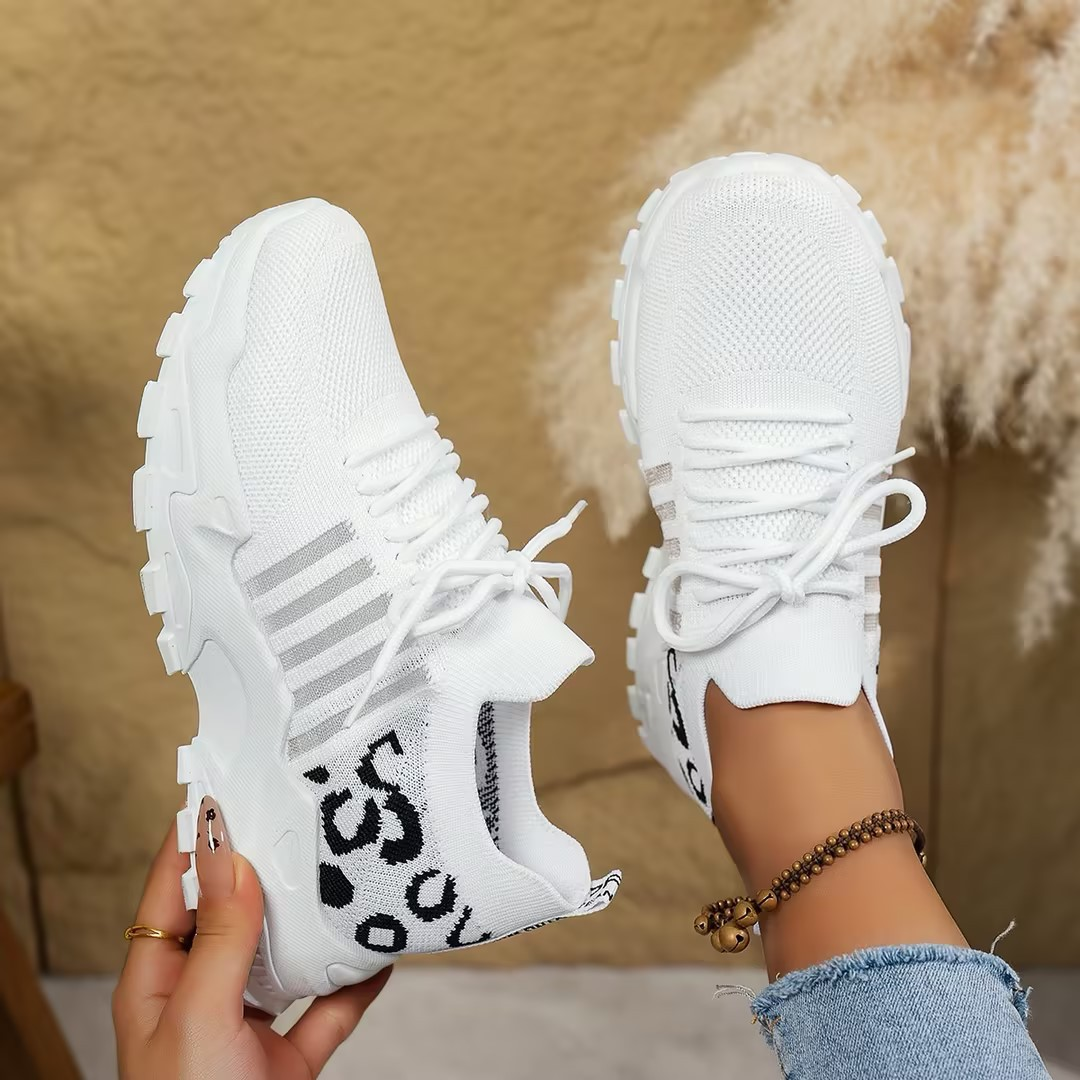 Nova | Women's Chunky Sole Mesh Lace-Up Walking Sneakers