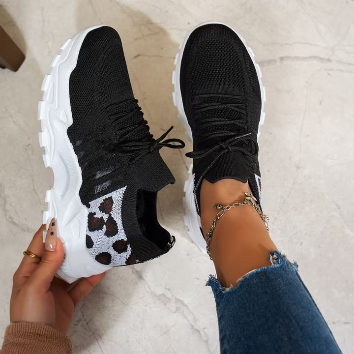 Nova | Women's Chunky Sole Mesh Lace-Up Walking Sneakers