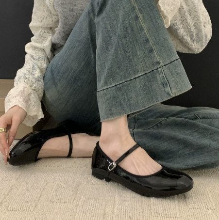 Vivienne | Women's Patent Mary Jane Shoes with Low Block Heel